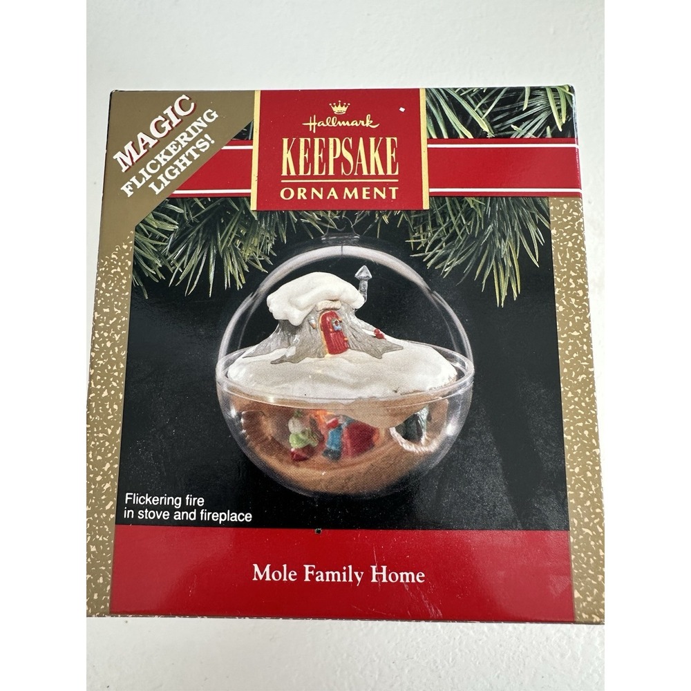 Hallmark Keepsake Ornament Mole Family Home Magic Flickering Lights 1991 QLX7193